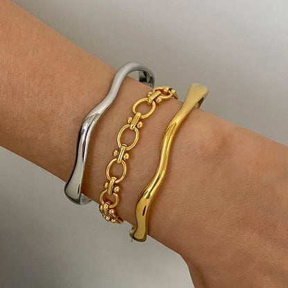 Bold Bracelets Set