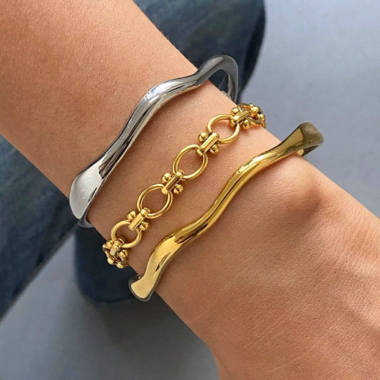 Bold Bracelets Set